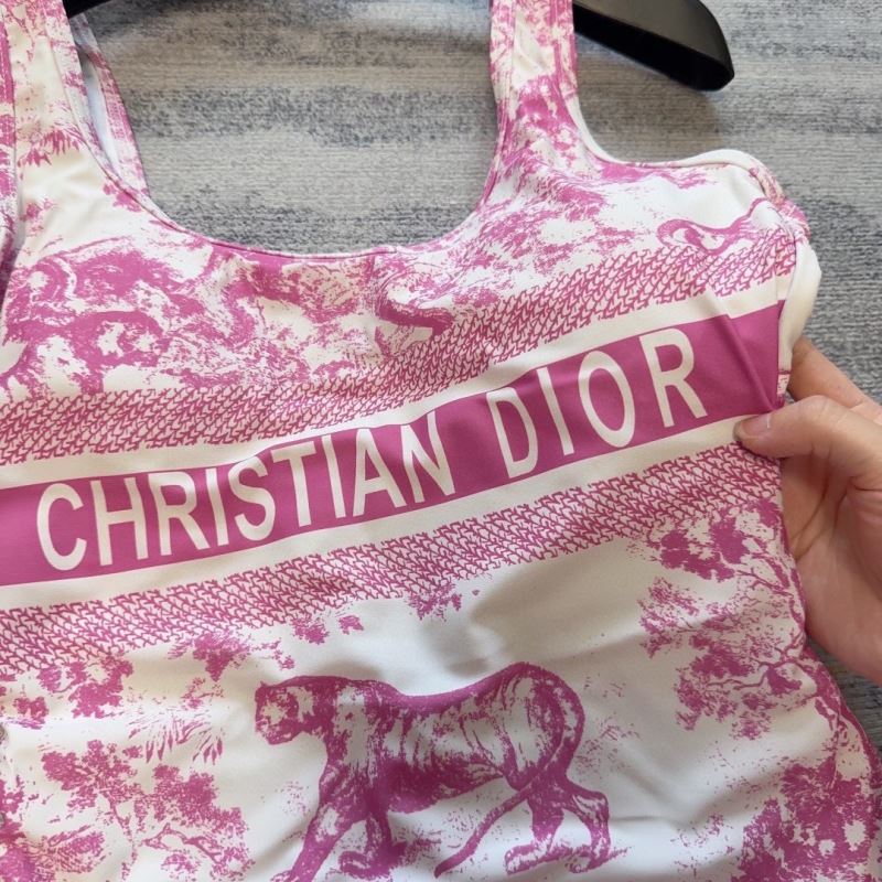 CHRISTIAN DIOR